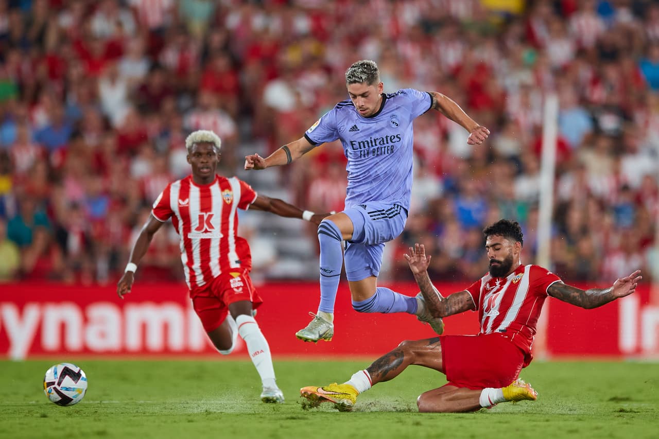 Real Madrid sufrió pero terminó derrotando al Almería con un golazo de David Alaba que entró de cambio para salvar a su equipo.