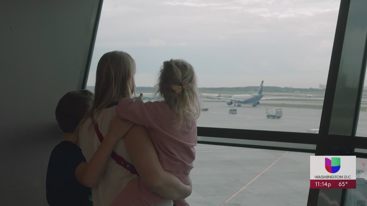 ¿Qué hacer si un hijo menor viaja acompañado solo de uno de sus padres?