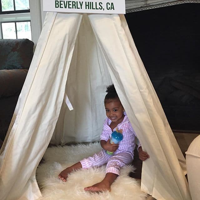 Jugando a esconderse.