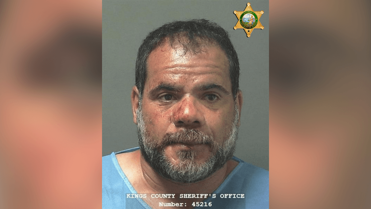 Arrestan a hombre en Hanford después de amenazar con matar a una persona mientras sostenía un cuchillo