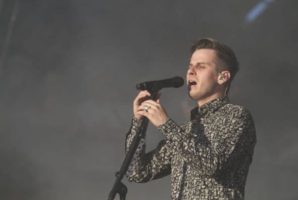 Mark Foster y los demás integrantes de la banda de indie rock Foster the People interpretaron sus mayores éxitos en el Austin City Limits este viernes.