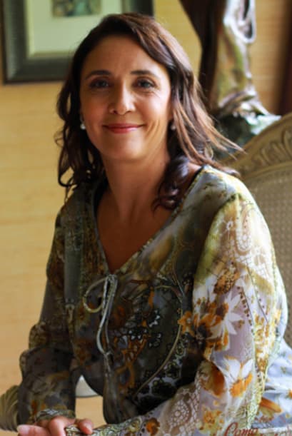 Incursionó en las telenovelas con 'Cenizas y diamantes' (1990) y 'Más allá del puente' (1993). Además, participó en series como ‘Mujer casos de la vida real’, ‘La Güereja y algo más’ (1998) y ‘Los simuladores’ (2009) entre otras.