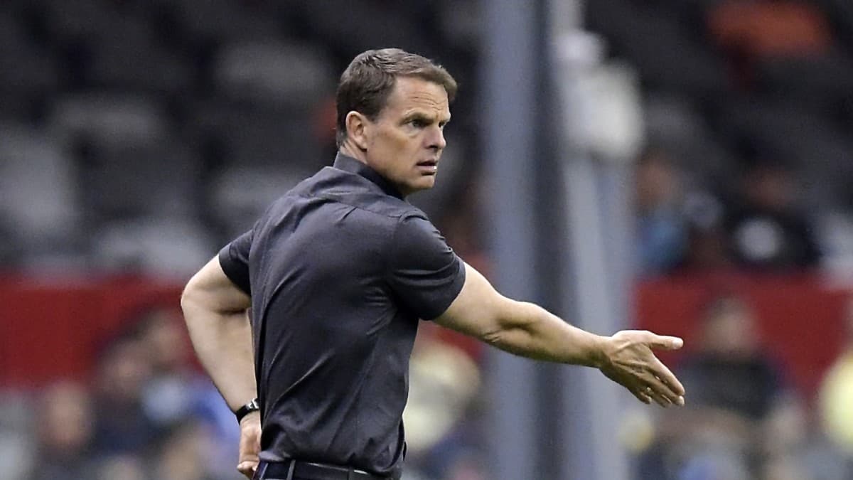 Frank de Boer puede asumir como DT de Holanda ante México