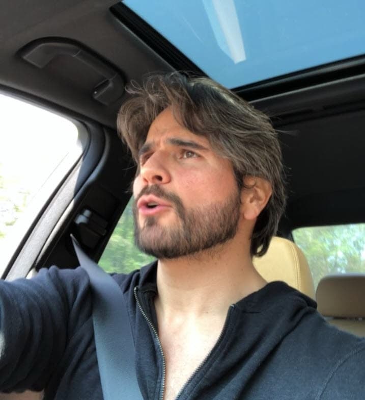 "Llevaba dos meses grabando, 
<b>casi me echan </b>estúpidamente por no haber medido las distancias ni los tiempos en la Ciudad de México", aseguró.
<br>