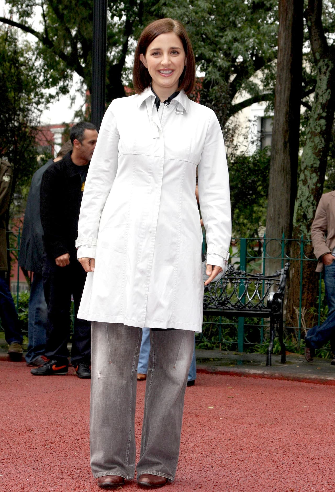 <b><a href="http://www.univision.com/temas/claudia-ramirez">Claudia Ramírez</a></b> participó en 'La fiera', esta fue su primera telenovela en el año 1983. La actriz también ha participado en diversas películas, así como obras de teatro y series de televisión.