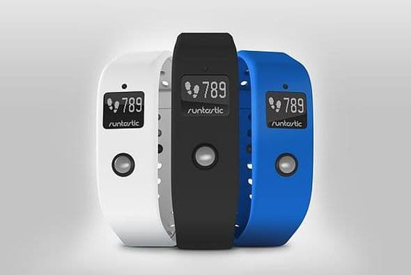 Este brazalete, disponible en varios colores, es sumergible hasta cien metros de profundidad. (Foto: Runtastic)