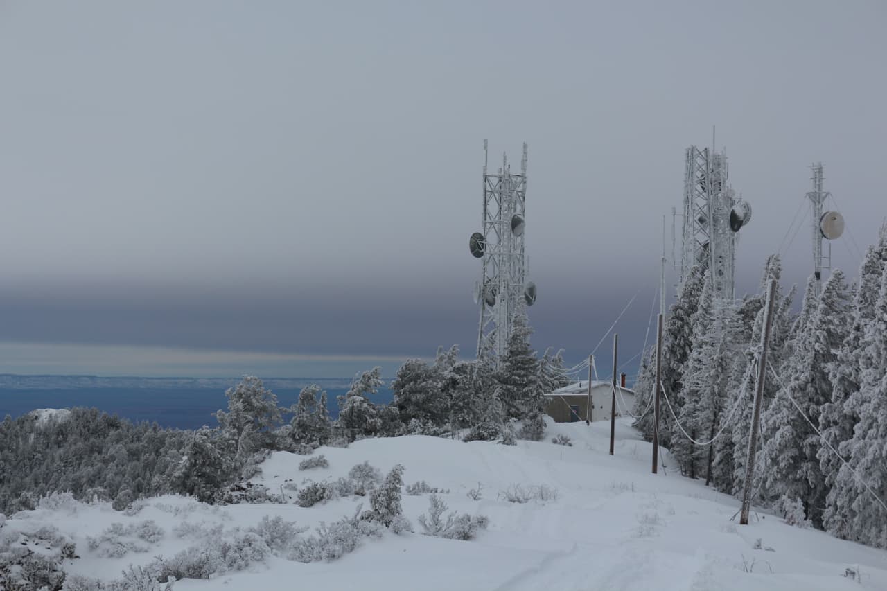 Dos técnicos de generadores de AZDPS fueron enviados a la montaña fueron capaces de hacer una reparación para obtener que el generador entrará de nuevo en línea. Si el sitio hubiera fallado, las capacidades de comunicaciones de emergencia para los primeros en responder a la emergencia habrían sido limitadas de Phoenix a Payson.