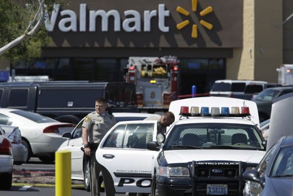 La mañana de este domingo dos sospechosos dispararon contra dos policías en una pizzería de Las Vegas.