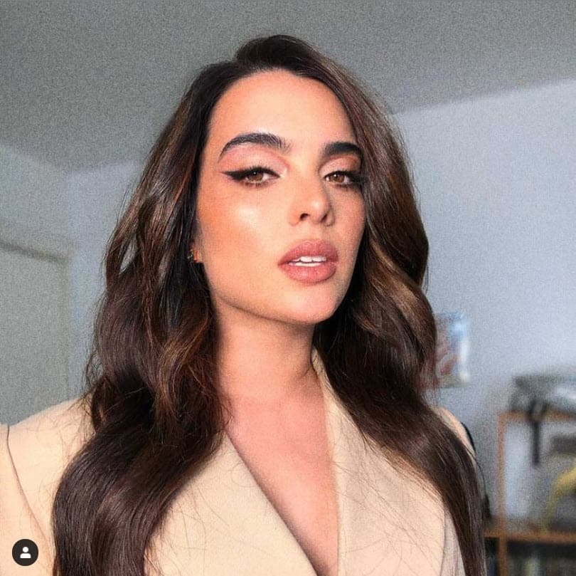 Sin embargo, la actriz regresó a la soltería, se desconoce desde cuándo, ya que le gusta ser discreta en su vida personal.
<br>