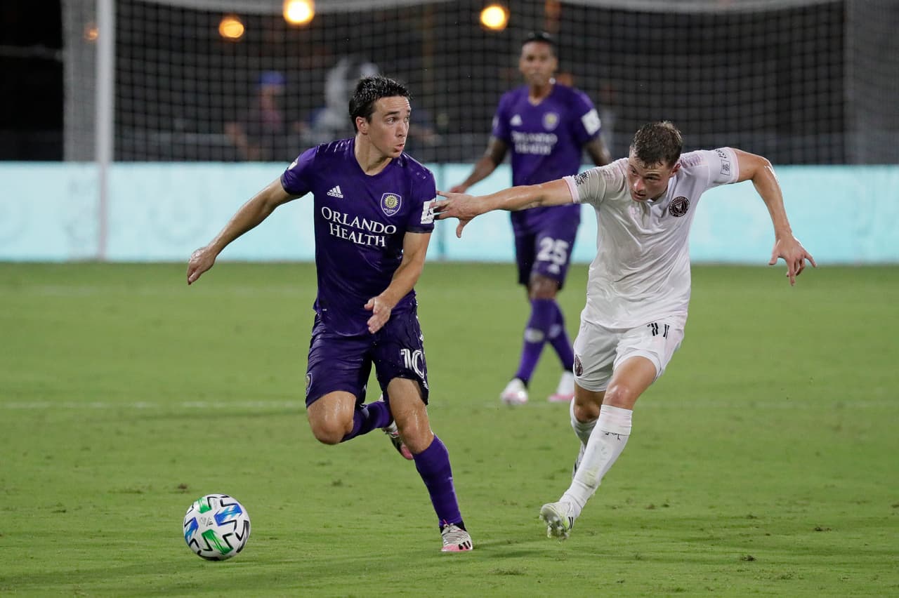Con goles de Nani y Christopher Mueller, Orlando City logra sumar puntos en su regreso a la acción.