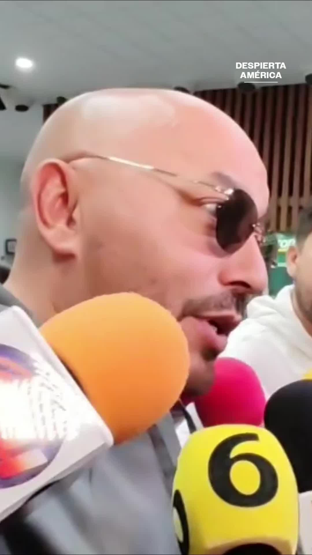 Lupillo Rivera advierte que va "con todo" contra Belinda y bromea sobre sus ex
