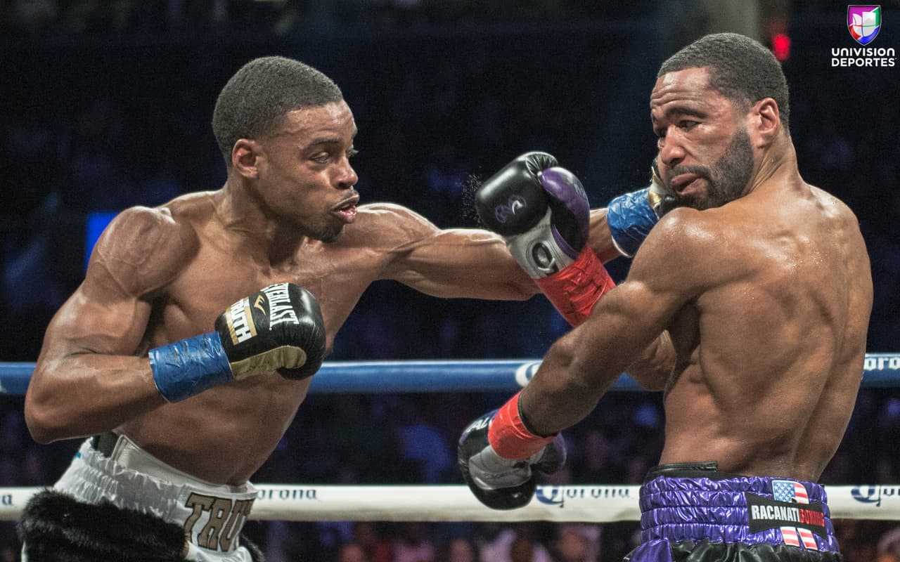 Errol Spence Jr. venció sin dificultades a Lamont Peterson y se mantiene invicto como campeón de peso welter del FIB. La diferencia fue mucha entre ambos pugilistas, incluso en el quinto asalto Peterson cayó a la lona, pero fue hasta el octavo round su entrenador ya no lo dejó salir a combatir.