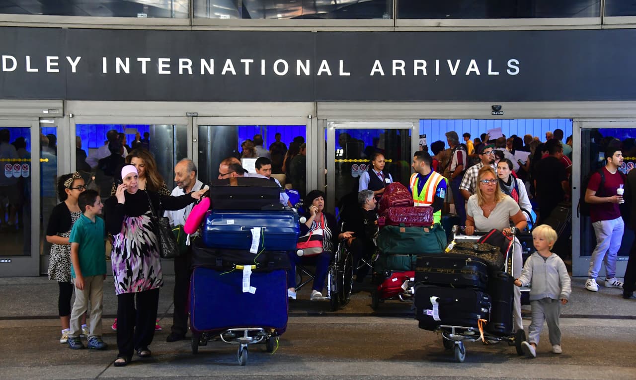 <b>5. Aeropuerto Internacional de Los Ángeles, California, EEUU</b>. 84,557,968 en 2017. Su tráfico aumentó 4.5% en el último año. Ocupaba el cuarto puesto en 2016.