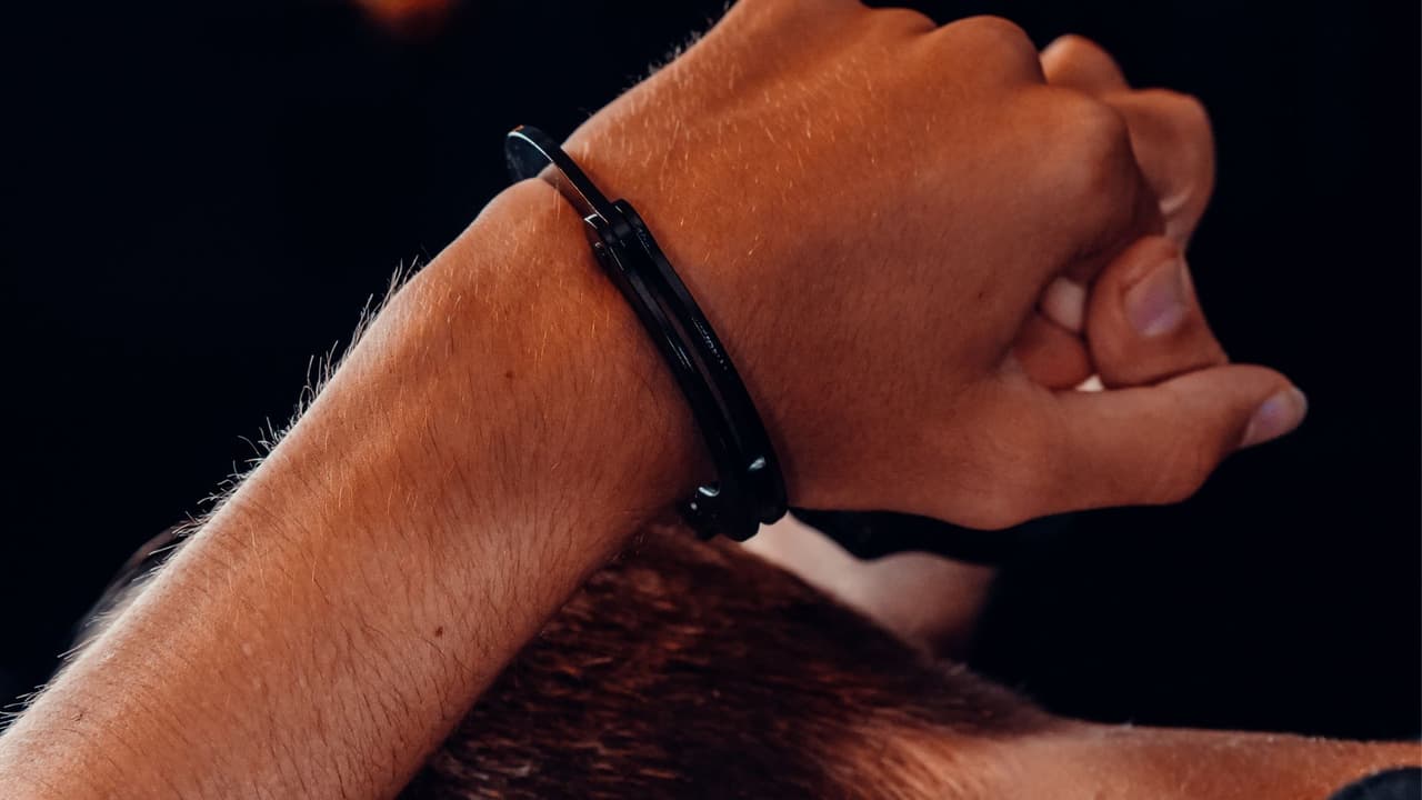 Arrestan a estudiante que habría amenazado con una bomba durante un recital de piano en su escuela en Florida