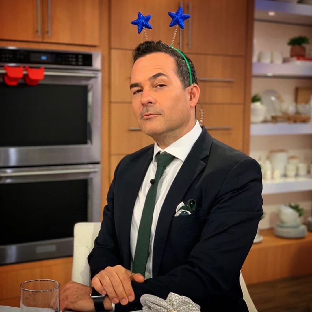 El conductor mexicano llena la casa de risas con sus ocurrencias, él hace de todo para sacar carcajadas.