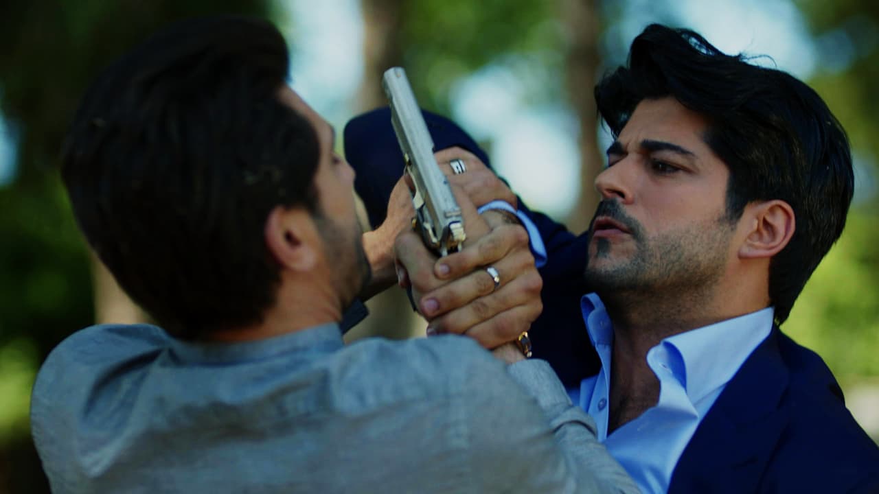 Emir estaba determinado a quitarle la vida, y tras un forcejeo el arma se detonó.