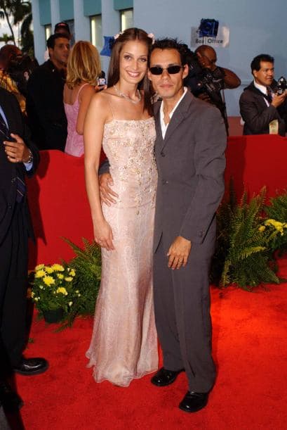 Es increíble ver estas imágenes del pasado y compararlas con la realidad actual de la pareja. Sólo esperamos que resuelvan sus diferencias y los niños que al final son los inocentes en medio de la disputas puedan superar las diferencias de sus famosos padres.