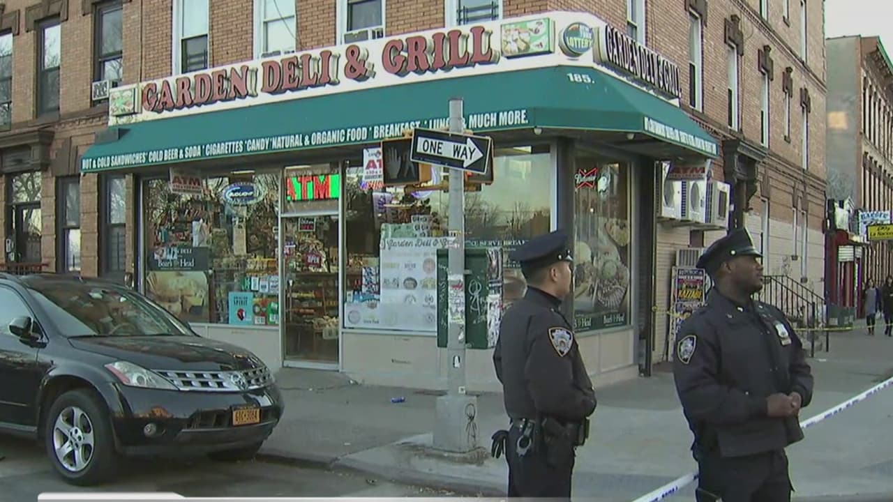 La familia del hispano que recibió 14 disparos por parte del NYPD pide investigación independiente