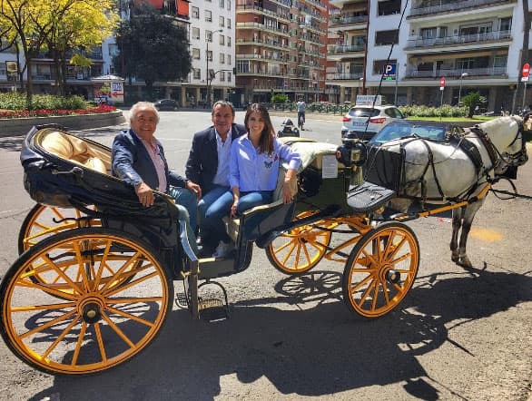 Los del Río llevaron a Maity Interiano por un recorrido único por Triana.
