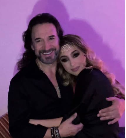 Marla adora a su papá, asegura que es el mejor padre del mundo y obvio, el Buki mayor, se siente como pavorreal con sus dos tesoros.