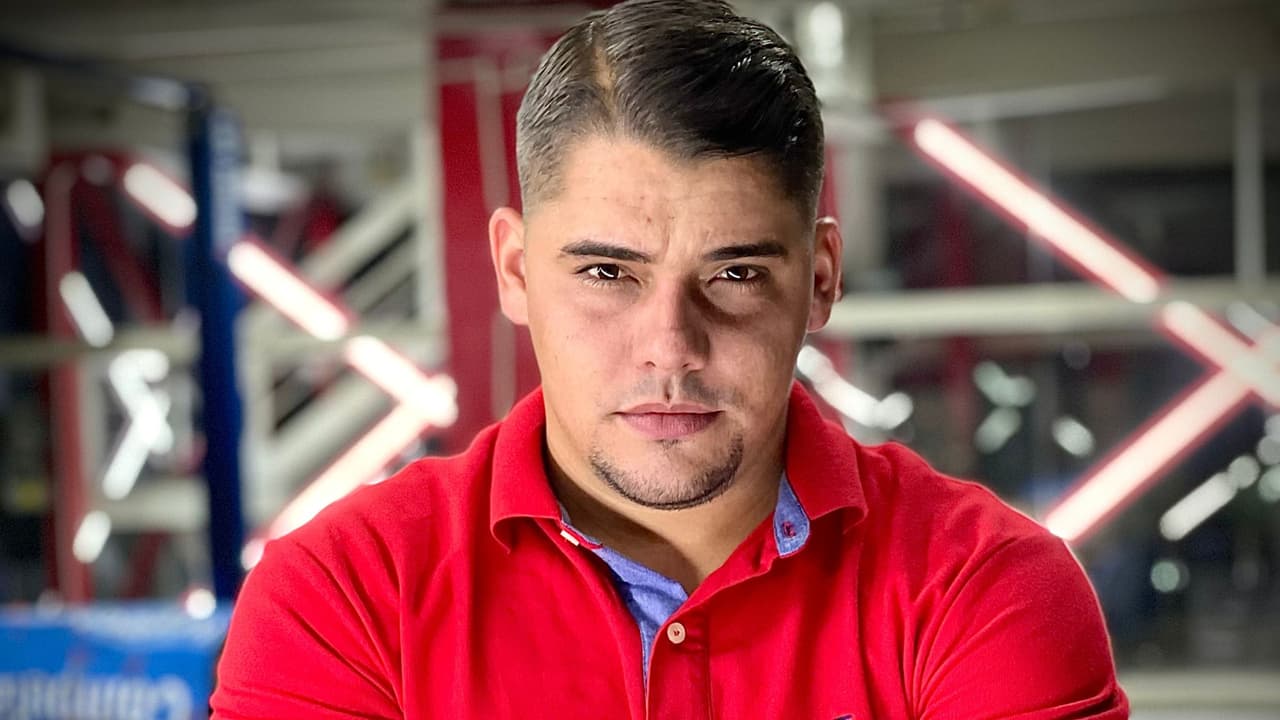 Raúl Rodríguez destaca en la industria automotriz por su capacidad para innovar y crear productos propios.