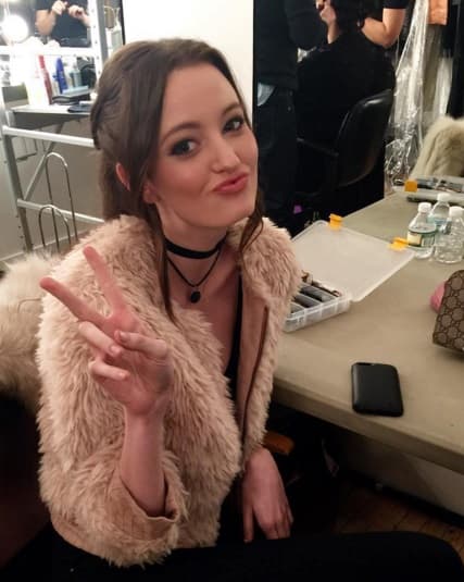 Además es súper coqueta y por eso se lleva muy bien con Selena.