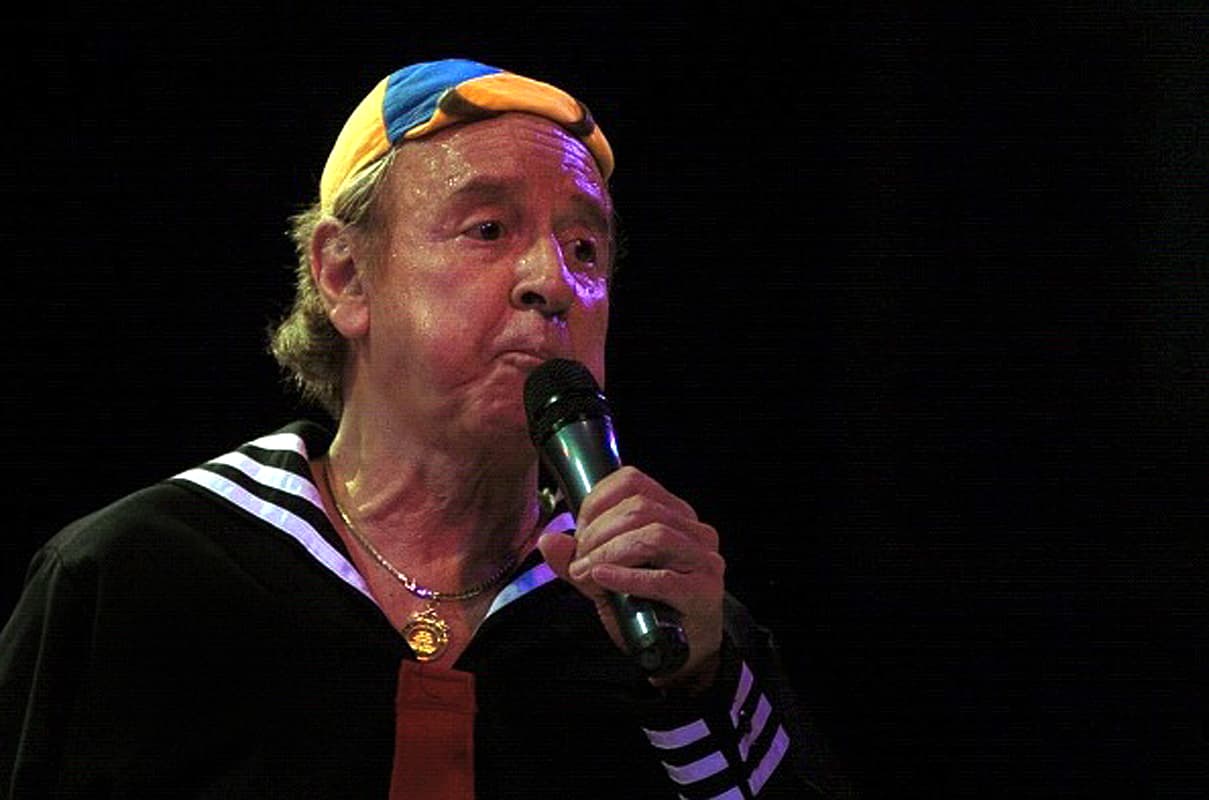 Recientemente, 
<b>Carlos Villagrán</b> decidió no volver a arevivir el personaje ‘Kiko’, poniendo fin a toda una era. 
<br>