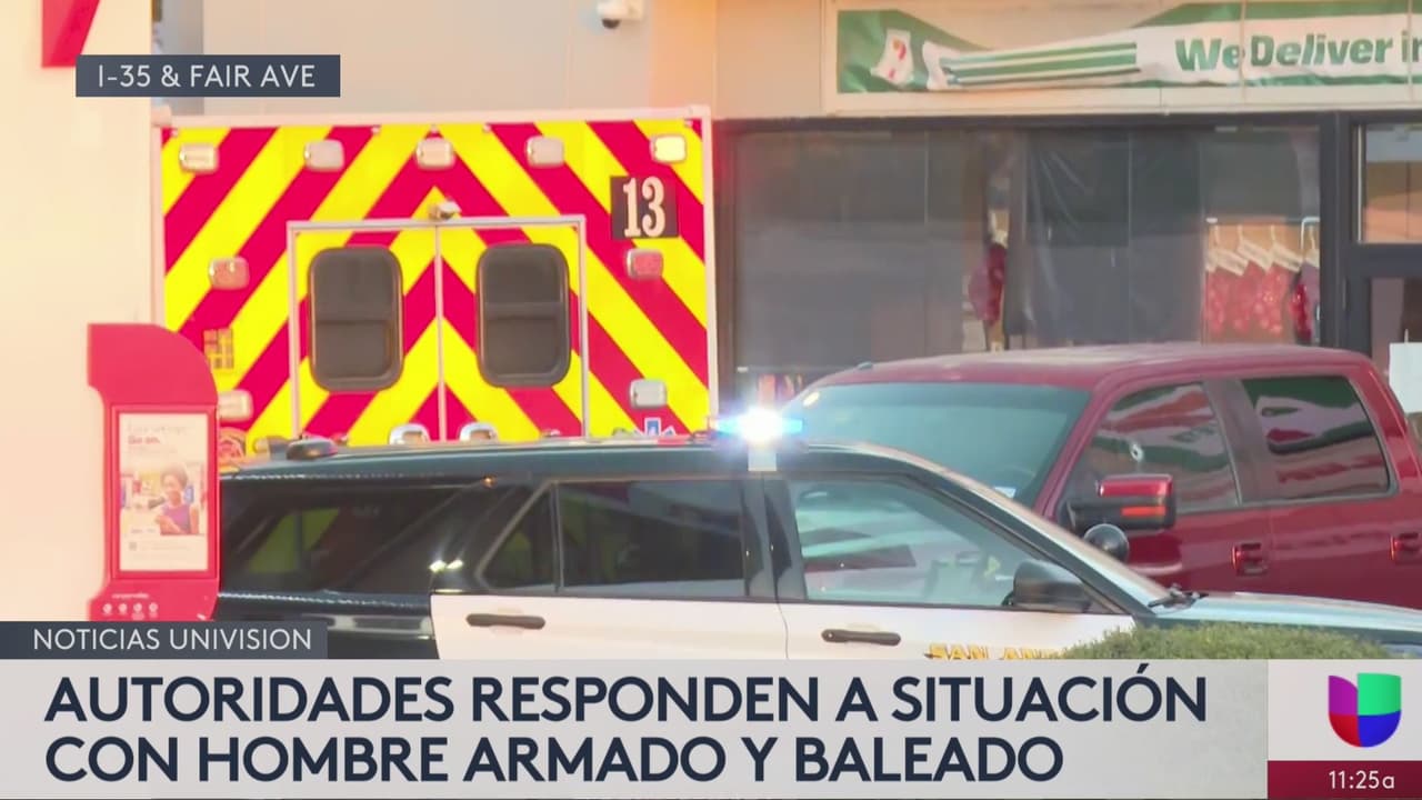 El reporte de un hombre armado y herido dentro de una camioneta movilizó a autoridades de San Antonio. Extraoficialmente se dijo que un trabajador de una tienda de conveniencia reportó que dentro de una camioneta estaba un hombre que estaba herido y tenía un arma.