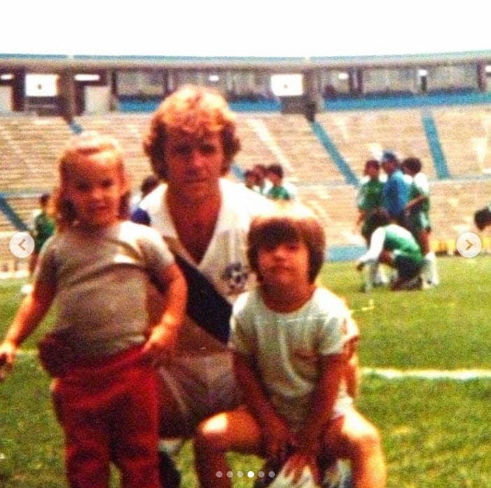 De hecho, en la entrevista no aclaró qué tipo de cáncer le fue diagnosticado ni el estatus actual de su estado de salud. 
<br>