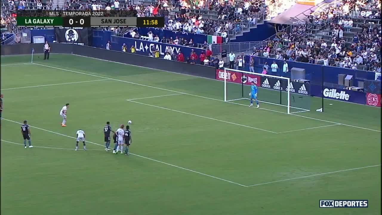 Cristian Espinoza convierte el tiro penal y San José pica al frente en el 'Caliclásico'