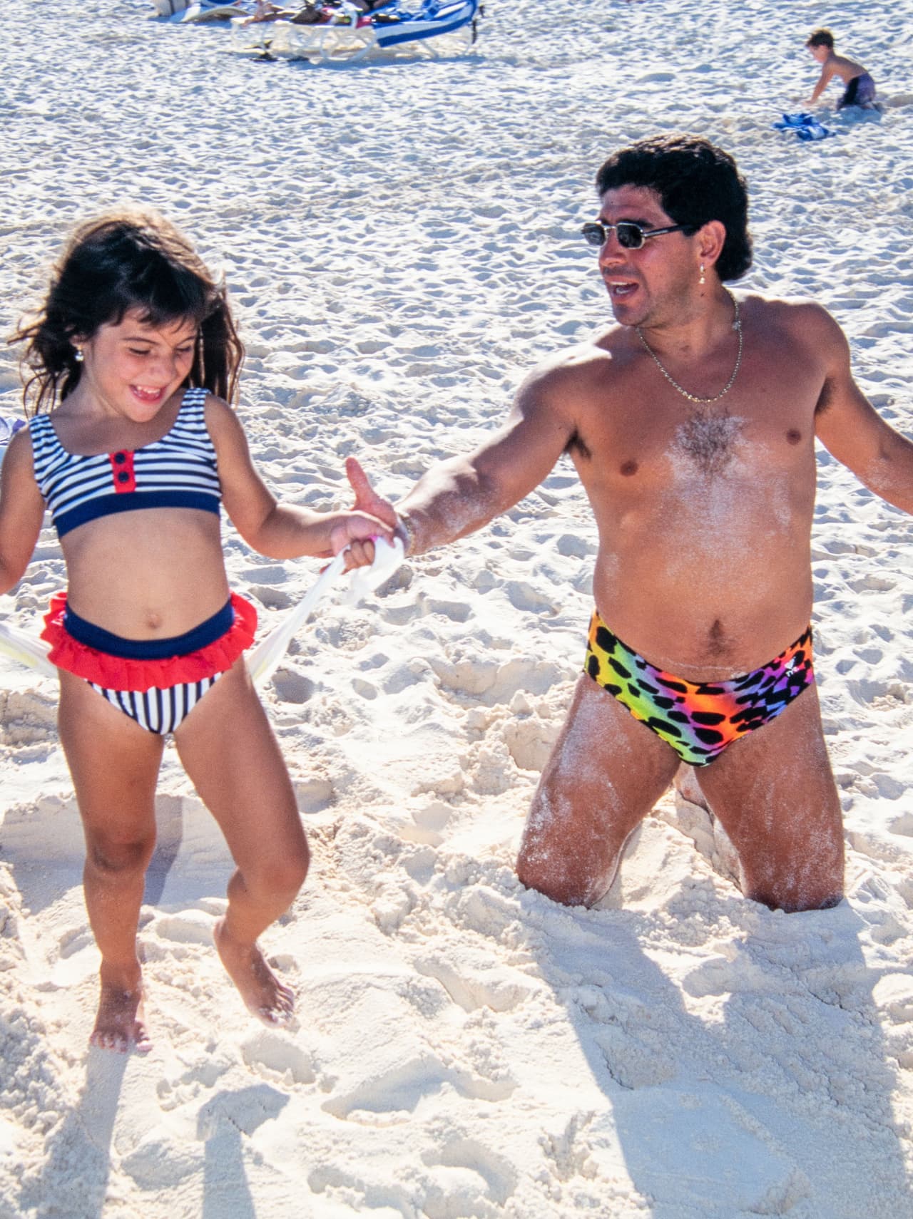 Pero no todo fue futbol, también hubo chance de jugar con la arena, correr y construir castillos.
