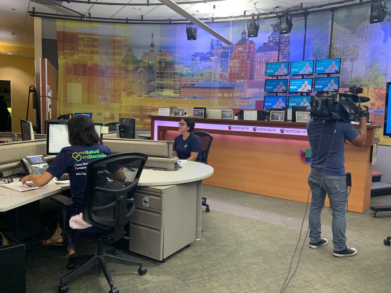 <b>Si llamas hoy al número 1855-458-8719 hasta las 7:30 pm</b>responderemos las preguntas que puedan tener sobre tu cobertura o la de tus familiares.
<br>Este martes estamos realizando un phonebank para darle información a aquellas personas en California que tienen cobertura de Medicare y Medi-Cal.