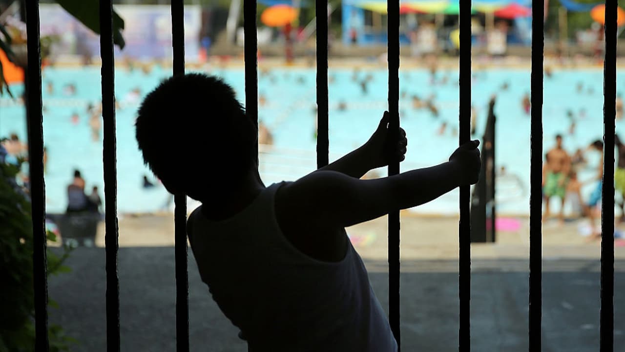 Este verano nuestros hijos enfrentan un peligro mayor que el coronavirus