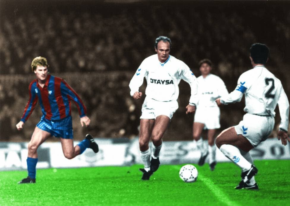 <b>Predrag Spasić – Defensa Central – </b>Tras un gran mundial en Italia 90 el Real Madrid decidió fichar al cenyral yugoslavo por cuatro años. espués de anotar un gol en propia meta en un partido de máxima rivalidad frente al FC Barcelona, el Real Madrid le declaró transferible y le traspasó al CA Osasuna al final de la campaña.