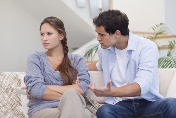 No debemos tener “excesivas esperanzas en que estar con esa persona solucionará todos nuestros problemas”, afirma el sociólogo Javier Elzo, en un artículo publicado por The Huffington Post.