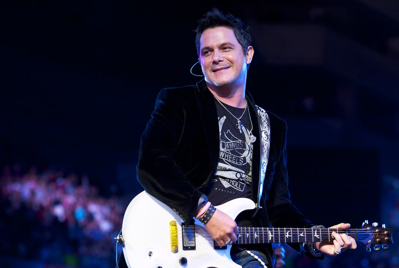 La joven explicó que su madre, Charo Berea y Sanz tuvieron una relación entre 1989 y 1990. Pero la demanda fue desechada por falta de pruebas.