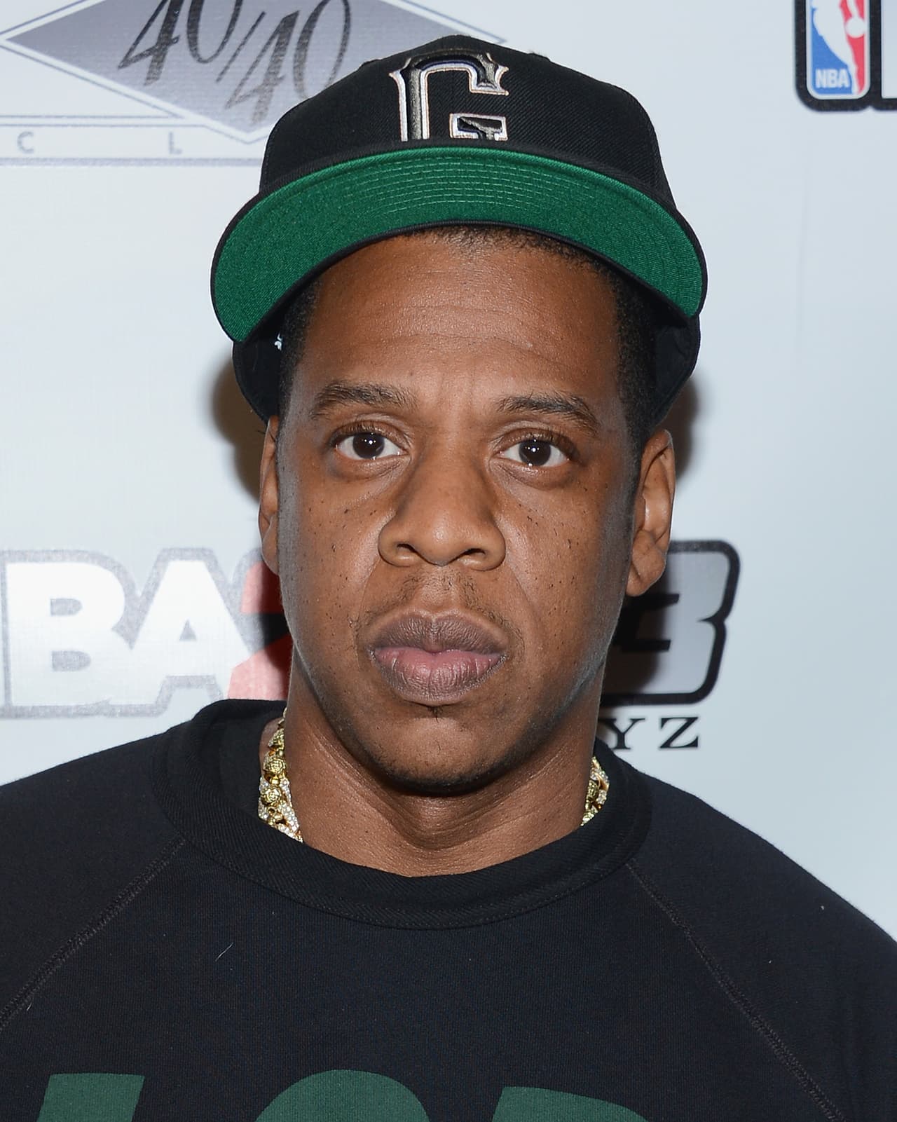 La madre del joven, Wanda Satterhwaite, asegura que el rapero es el padre del joven.