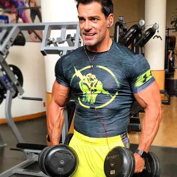 Cristián de la Fuente es uno de los galanes que no falta al gym, y esos músculos son la prueba de ello.