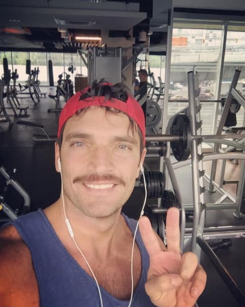 Julián Gil es poseedor de uno de los mejores cuerpos de los melodramas, porque el gym es parte de su vida diaria.