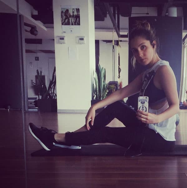 Dulce María debe mantenerse en forma, no sólo por salud, sino también porque cuando está arriba del escenario debe aguantar las coreografías de sus canciones.