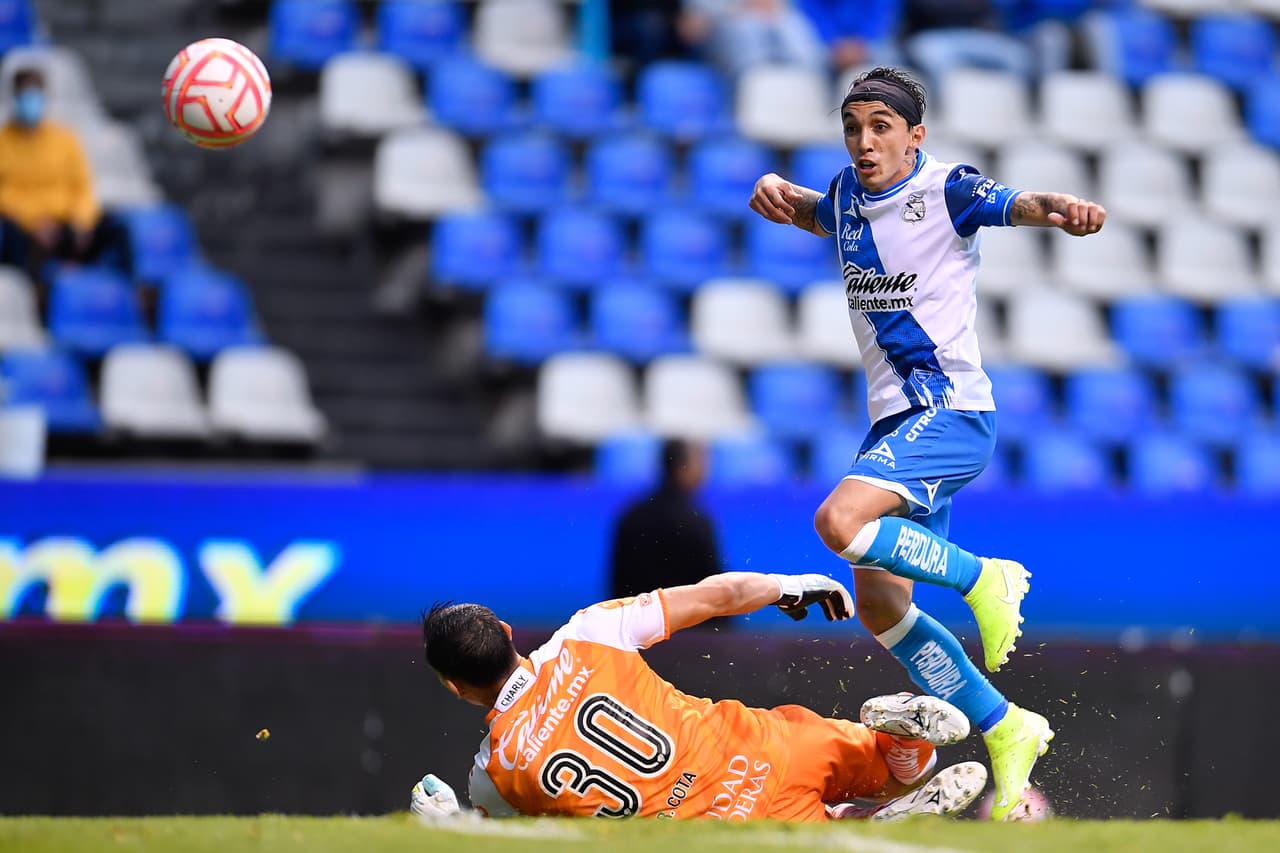 Omar Fernández le dio la ventaja a su escuadra al 21'.