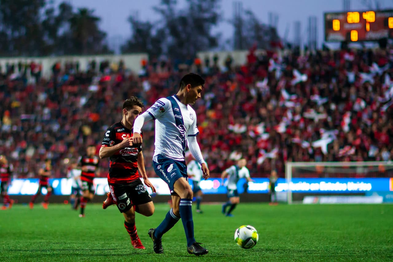 Al medio tiempo el empate sin goles era justo tras lo visto por ambos conjuntos, pero también habían realiazdo méritos suficientes para llevar alguna anotación.