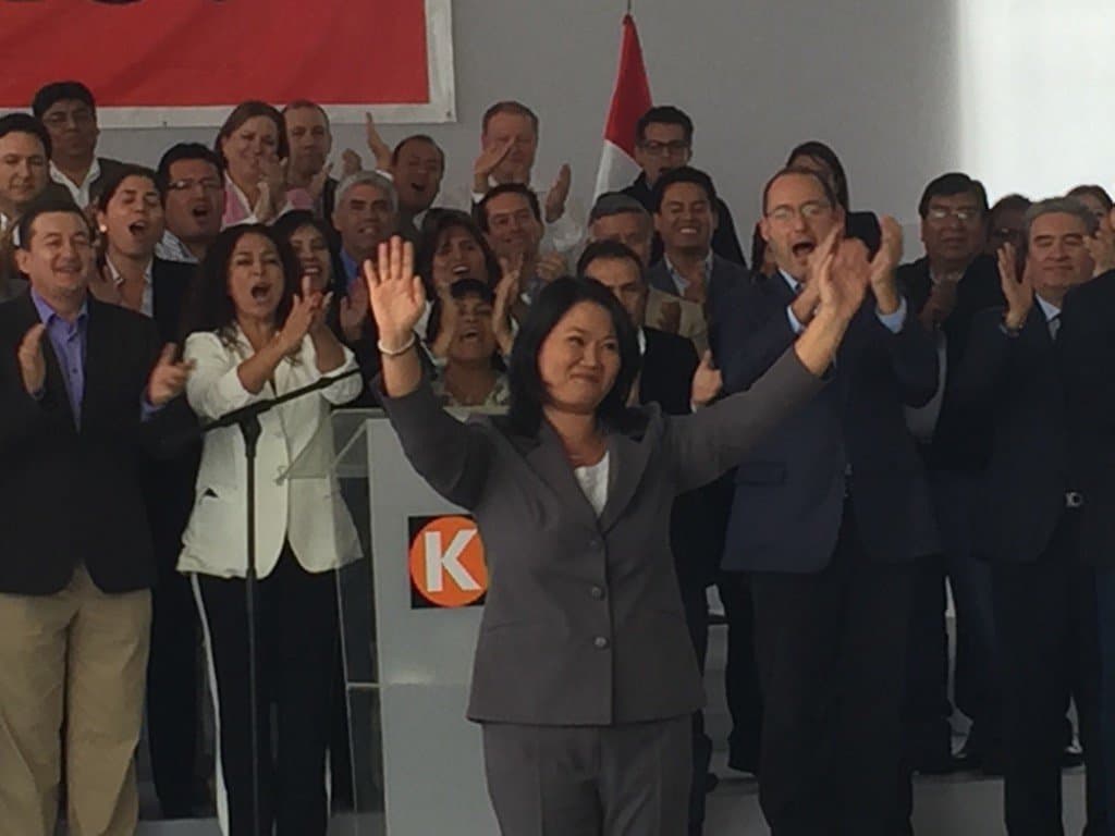 Keiko Fujimori reconoce su derrota y dice que ejercerá una "oposición responsable"