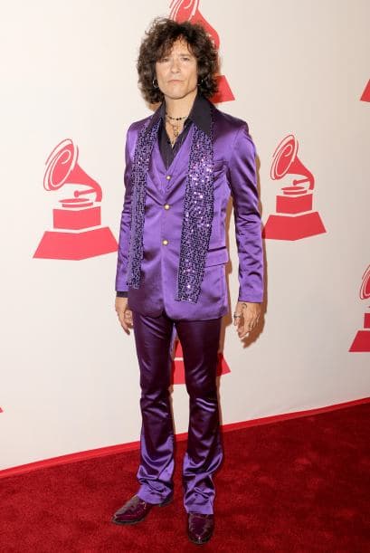 Enrique Bunbury con su estilo rockero en Las Vegas.