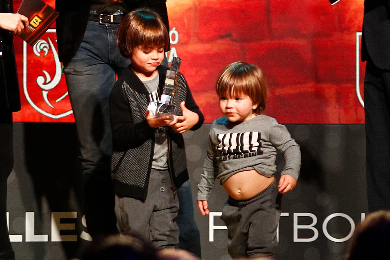 Sasha mostrando su pancita