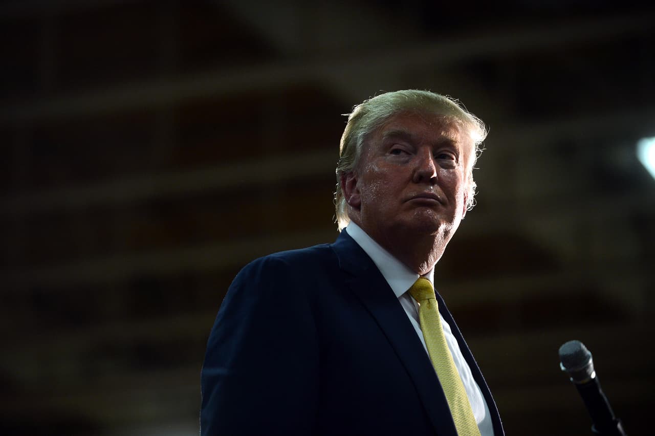 Trump había asegurado el miércoles que iría a un debate con el senador de Vermont.