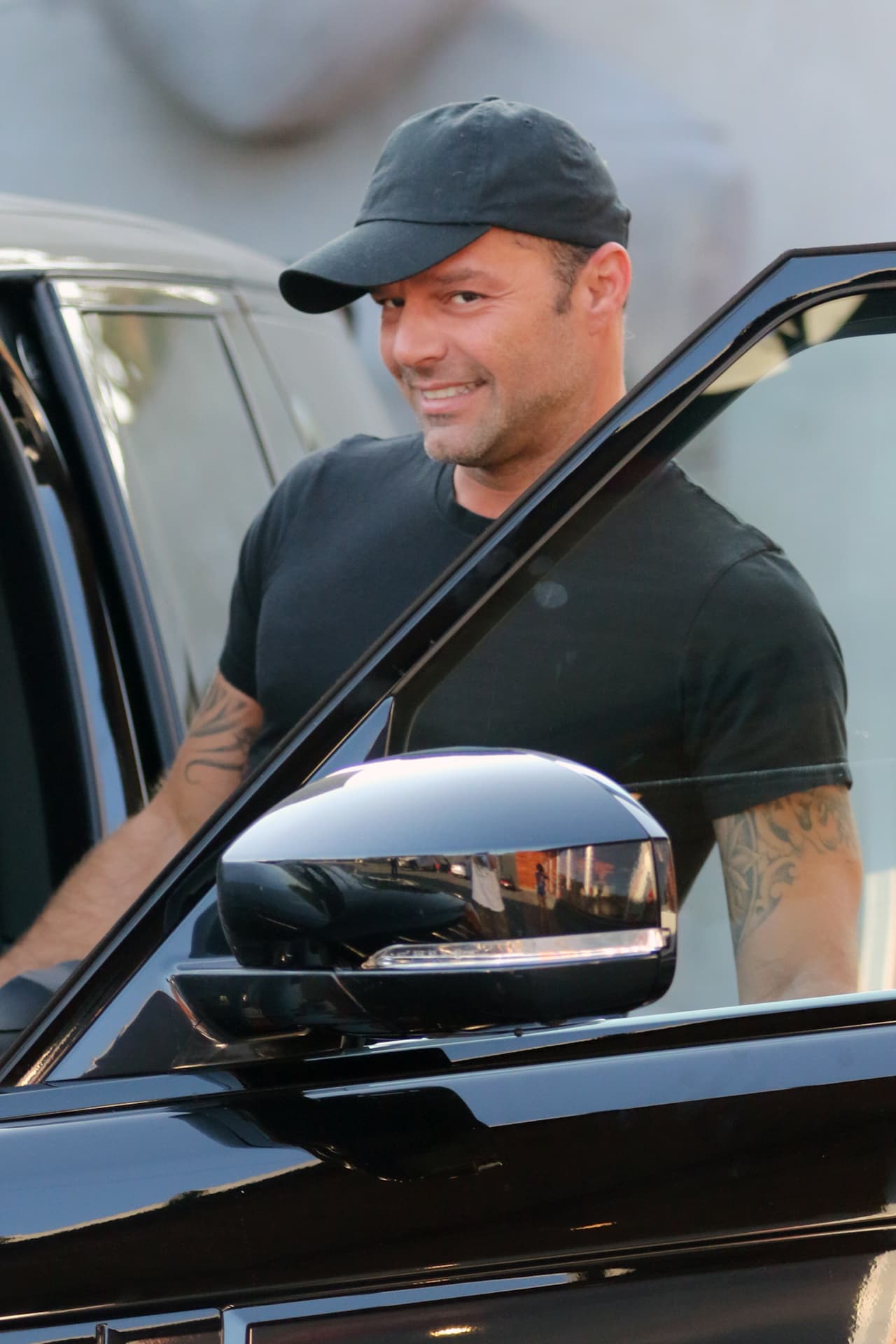 Pero a Ricky le gusta coquetear con las cámaras.