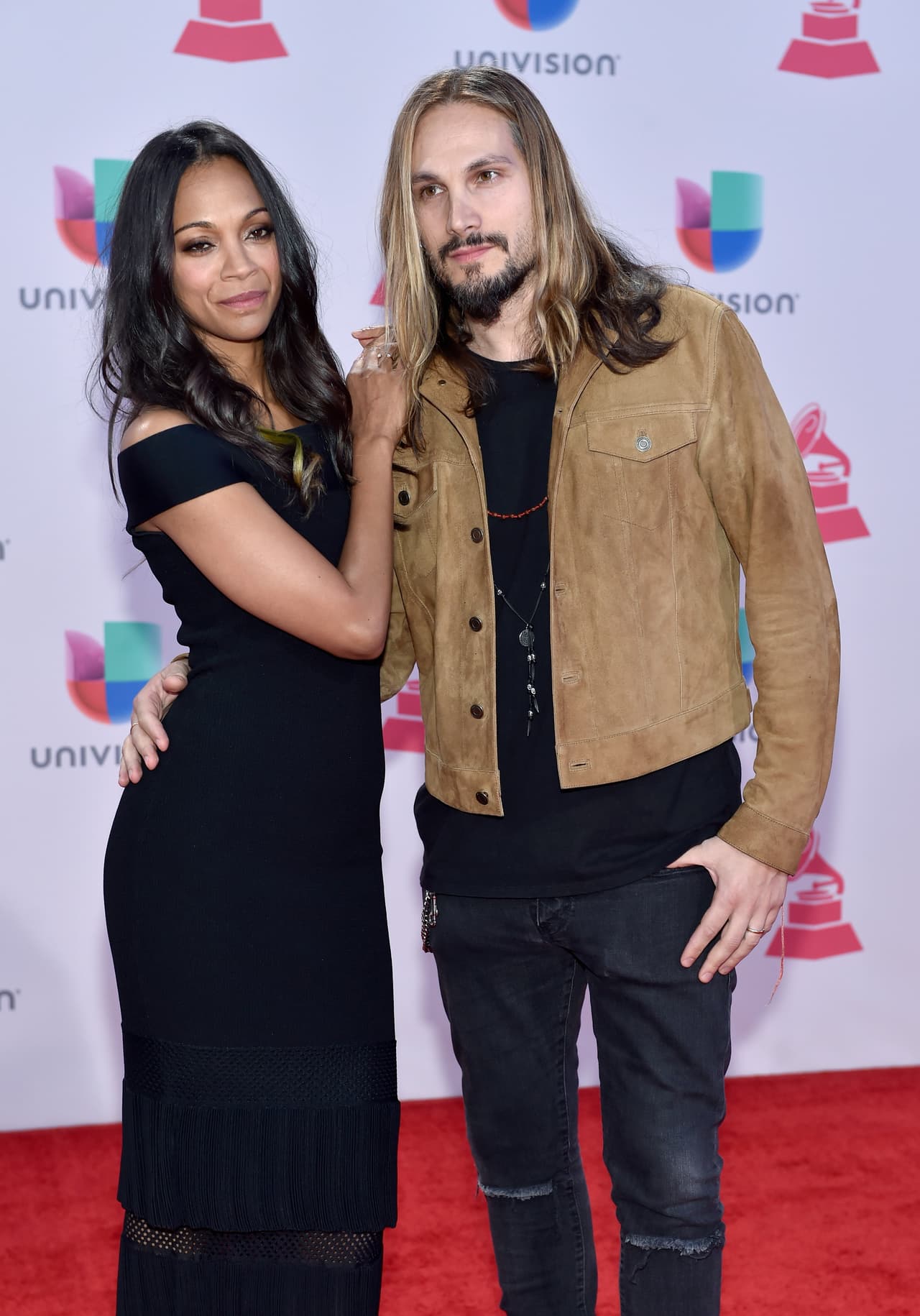 Zoe Saldaña presumiendo a su esposito Marco Perego.