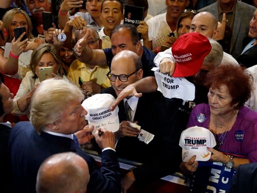 Trump promete ir contra todos los indocumentados y deja satisfechos a sus seguidores