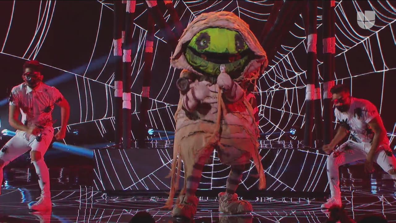 Zombie fue el último de este combate en aparecer. Él cantó ‘No Se Me Quita’ de Ricky Martin.
<br>